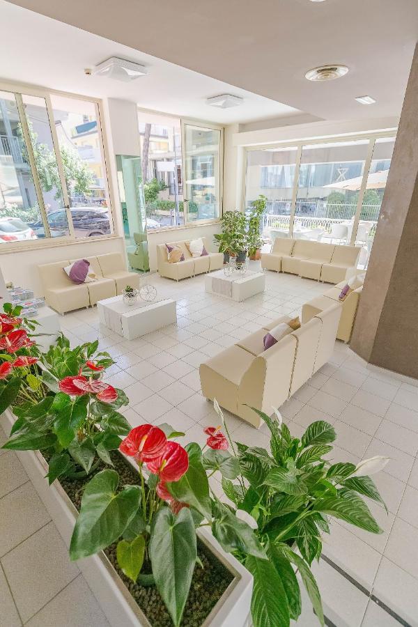 Hotel Confort Rimini Exterior photo