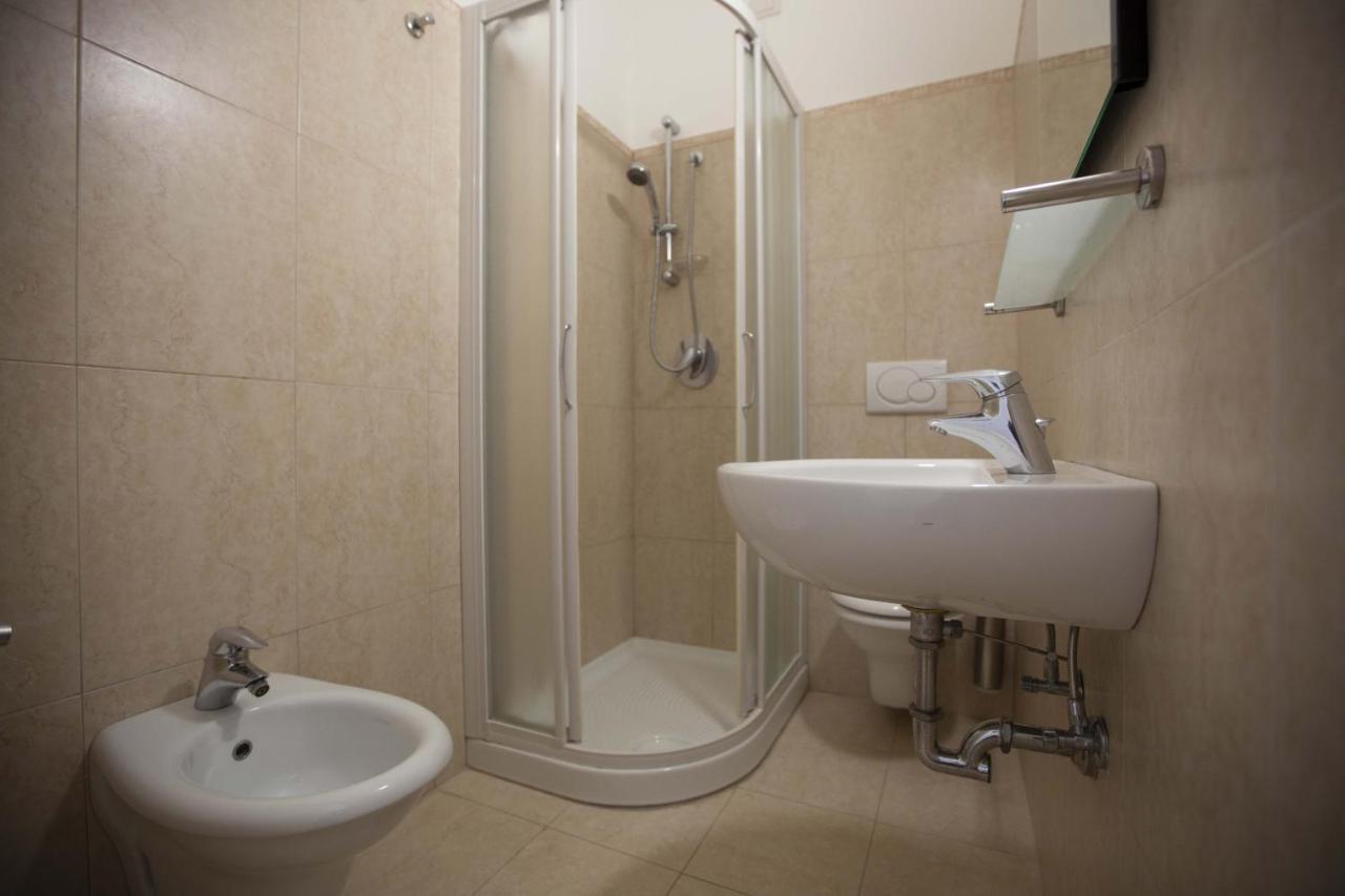 Hotel Confort Rimini Exterior photo