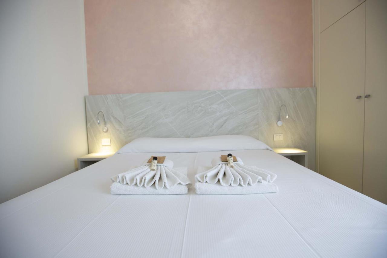 Hotel Confort Rimini Exterior photo
